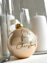 Lade das Bild in den Galerie-Viewer, Weihnachtskugel Beige Personalisiert
