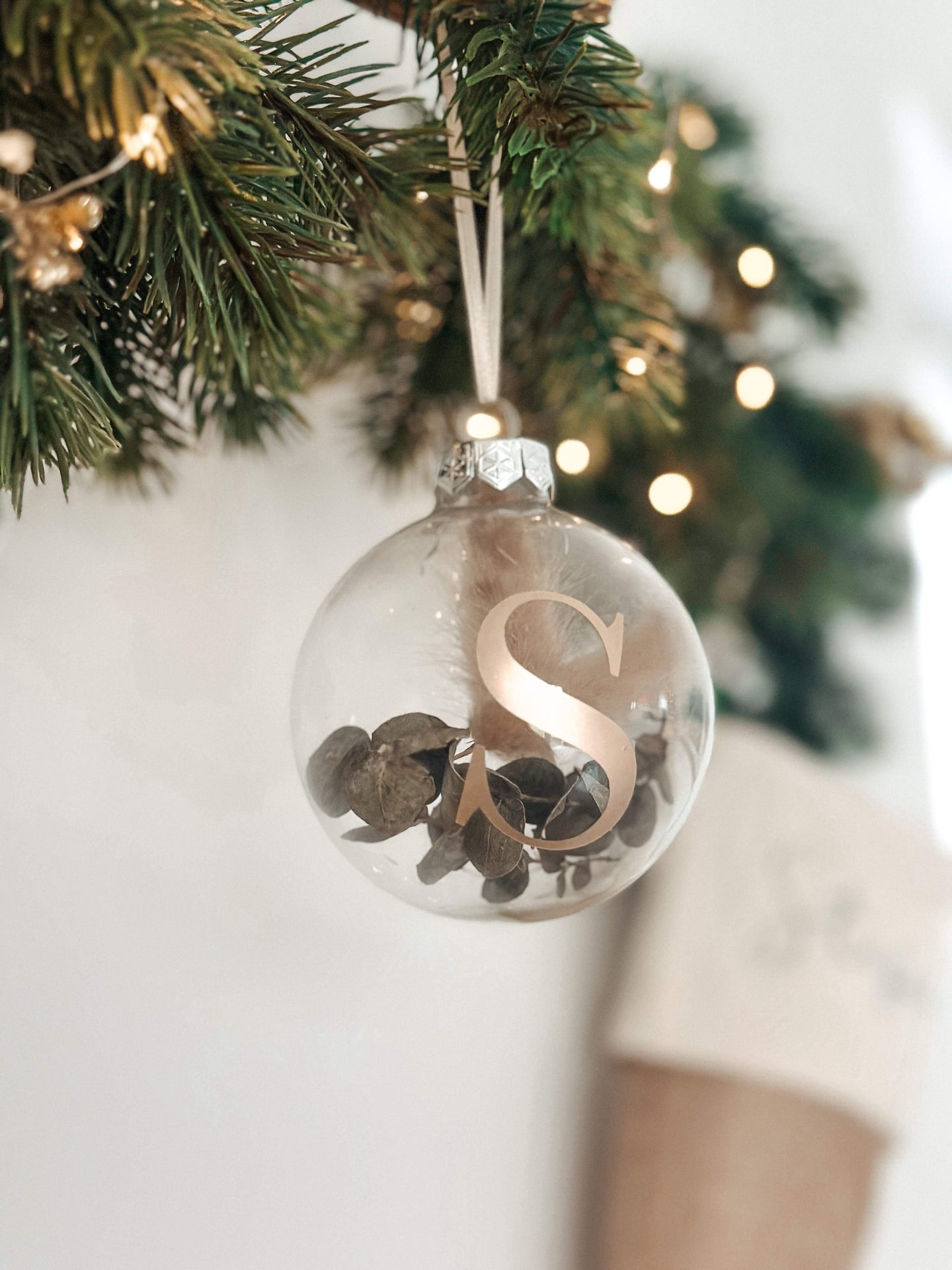 Weihnachtskugel Transparent Buchstabe